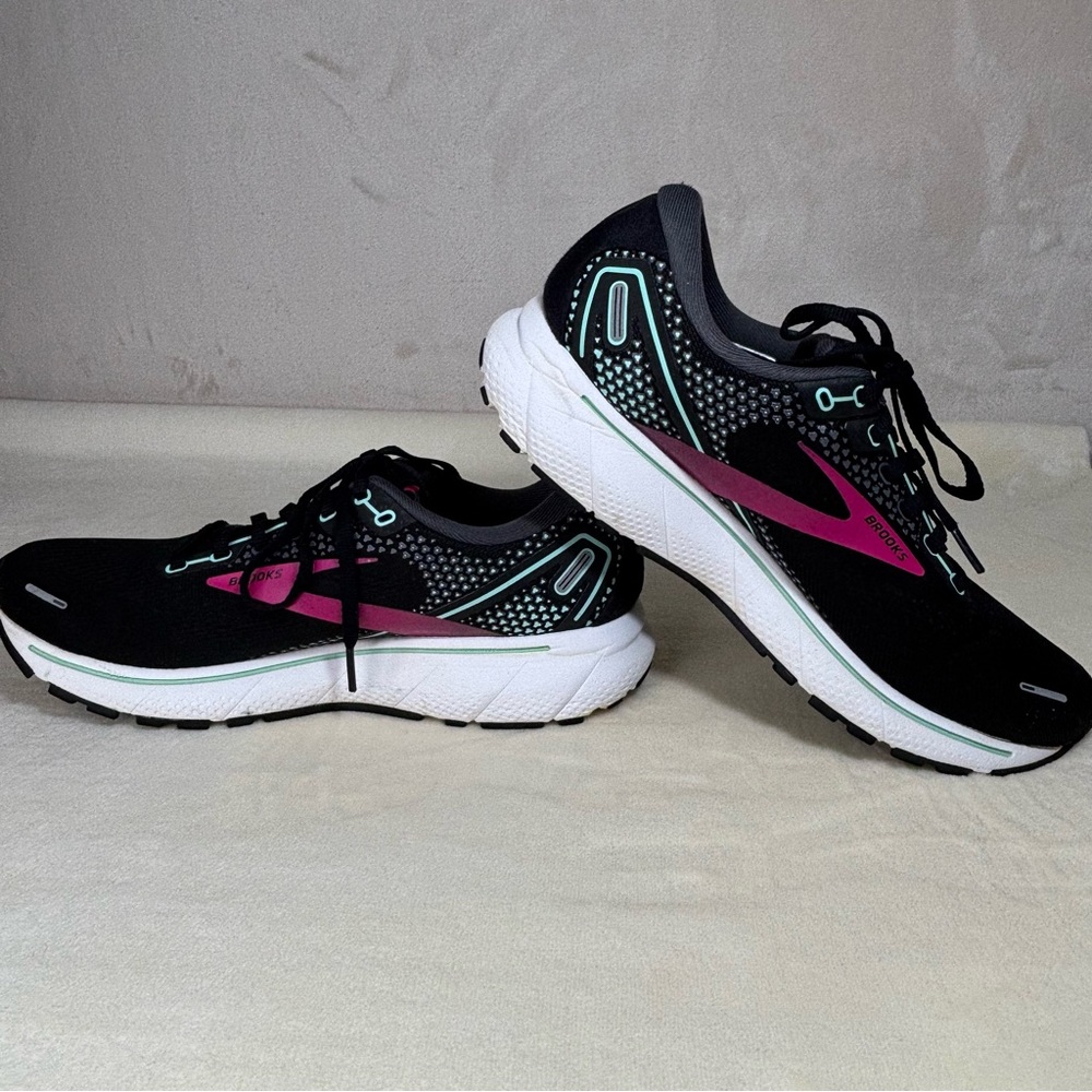 Brooks Ghost 14 Women's US 9.5 Black & Pink Athletic Sneaker Running Shoes - Picture 4 of 9